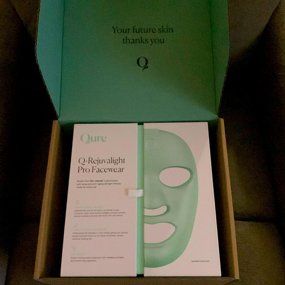 Qure LED Face & Neck Mask Only - Picture 1 of 3